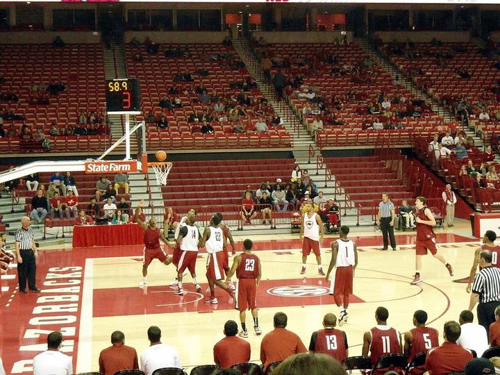 真香！女子被说像哈兰德生气，随后模仿直接爆火（封面配图）